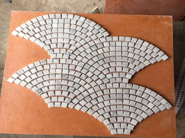 Carrara White Fish Scale Scallop Fan Pattern Mini Mosaic